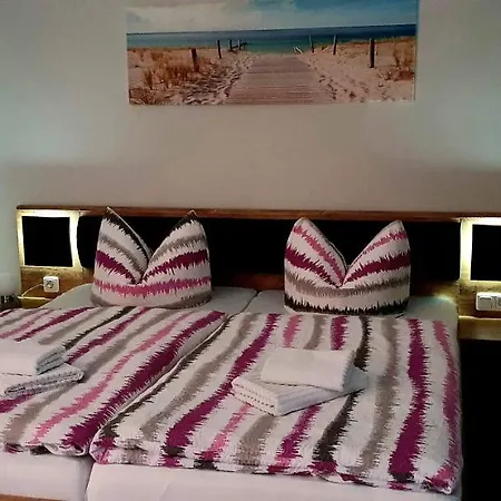 Strandlaeufer Darsser Weg *