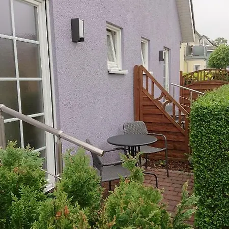 ホームステイ Strandlaeufer Darsser Weg ツィングシュト